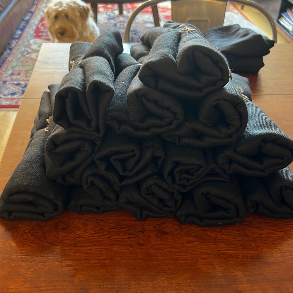 13 pre-tied black pashmina wraps